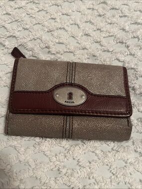 Fossil Shimmering Champagne and Brown Leather Trifold Wallet